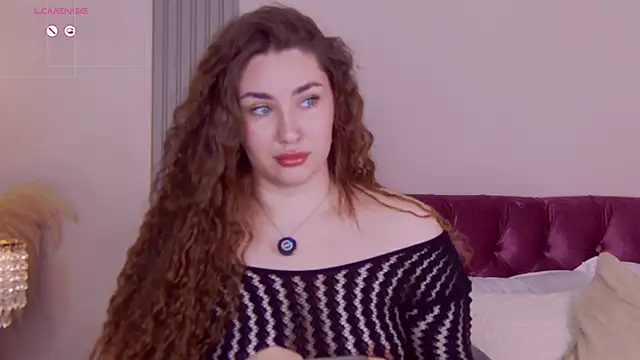 Snapshot of KiraBarlows chatting on 1, 6, 2026 KiraBarlows online show from 1, 6, 2026