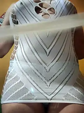 Snapshot of ilonna2025 chatting on 29, 10, 2025 ilonna2025 online show from 29, 10, 2025