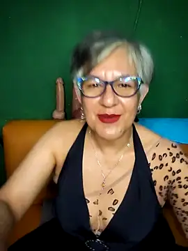 Snapshot of ilonna2025 chatting on 30, 11, 2025 ilonna2025 online show from 30, 11, 2025