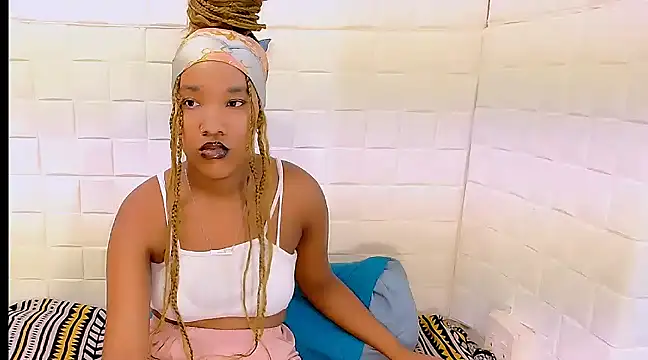 Snapshot of EroticSexyPrada chatting on 13, 3, 2025 EroticSexyPrada online show from 13, 3, 2025