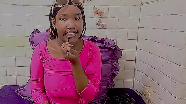 Snapshot of EroticSexyPrada chatting on 21, 2, 2026 EroticSexyPrada online show from 21, 2, 2026