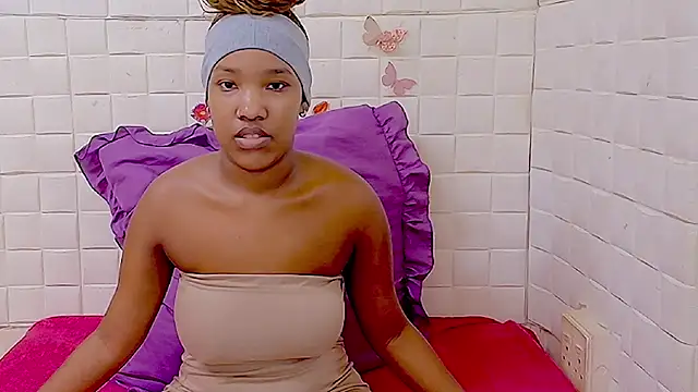 Snapshot of EroticSexyPrada chatting on 2, 3, 2026 EroticSexyPrada online show from 2, 3, 2026