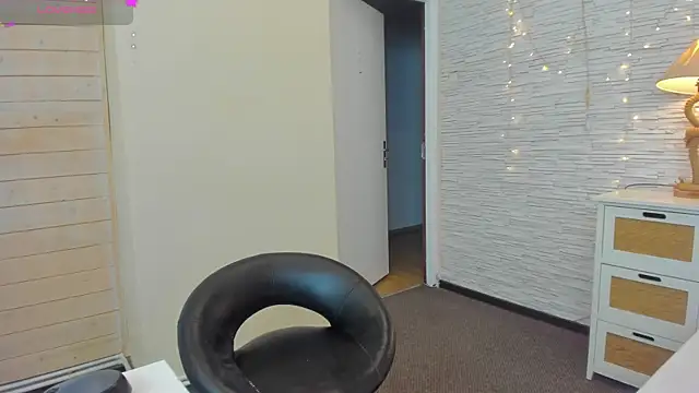 Snapshot of Misty__Fox chatting on 25, 1, 2025 Misty Fox online show from 25, 1, 2025