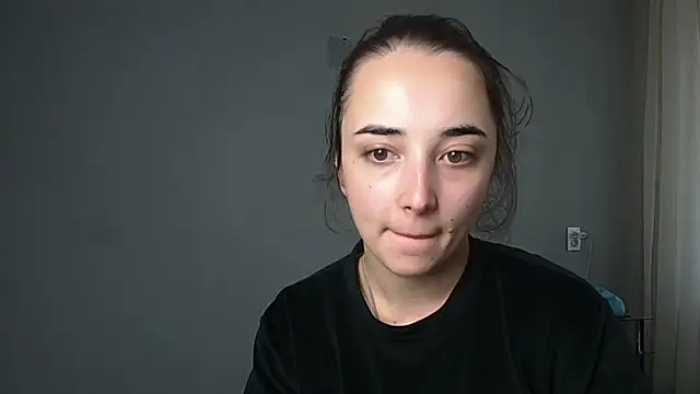 Snapshot of Eva_Gloryy chatting on 19, 10, 2025 Eva Gloryy online show from 19, 10, 2025