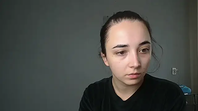 Snapshot of Eva_Gloryy chatting on 1, 11, 2025 Eva Gloryy online show from 1, 11, 2025