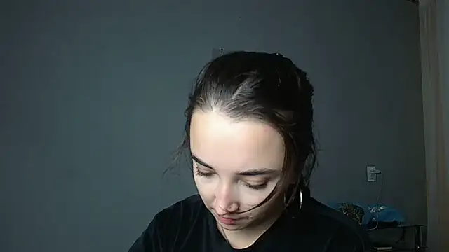 Snapshot of Eva_Gloryy chatting on 4, 11, 2025 Eva Gloryy online show from 4, 11, 2025