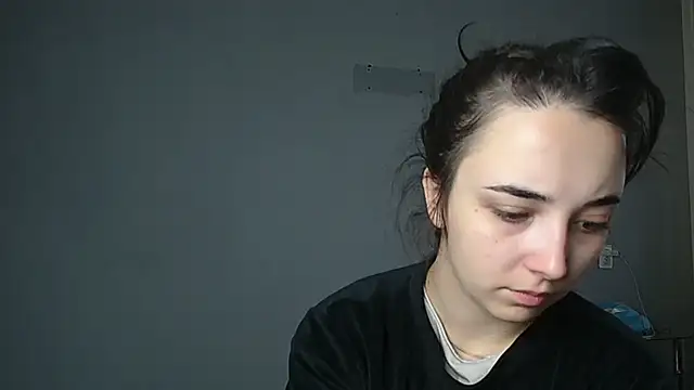 Snapshot of Eva_Gloryy chatting on 12, 11, 2025 Eva Gloryy online show from 12, 11, 2025