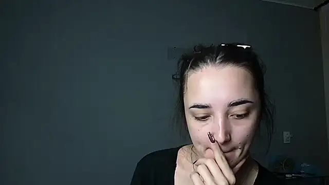 Snapshot of Eva_Gloryy chatting on 5, 12, 2025 Eva Gloryy online show from 5, 12, 2025