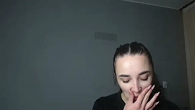 Snapshot of Eva_Gloryy chatting on 10, 1, 2026 Eva Gloryy online show from 10, 1, 2026