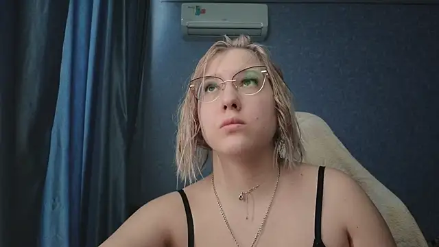 HotBrandyX online show from 19, 3, 2026