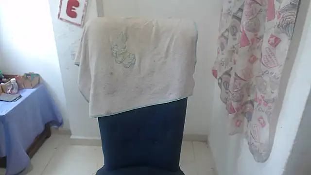 Snapshot of Yohis_Kiut25 chatting on 5, 6, 2026 Yohis Kiut25 online show from 5, 6, 2026