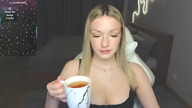 Snapshot of MargaretSweet1 chatting on 7, 5, 2026 MargaretSweet1 online show from 7, 5, 2026