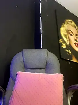 viktoria davis  online show from 22, 10, 2025