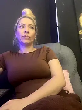 viktoria davis  online show from 20, 11, 2025