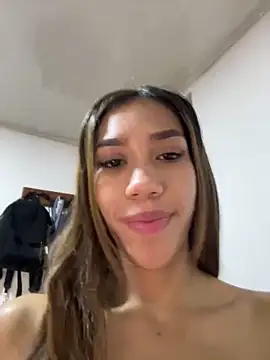 Snapshot of zoe_storm chatting on 17, 2, 2025 zoe storm online show from 17, 2, 2025