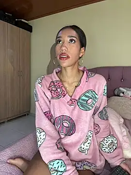 zoe storm online show from 19, 4, 2026