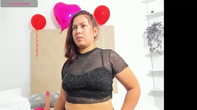 Snapshot of Michelle_Jaramillo chatting on 18, 2, 2025 Michelle Jaramillo online show from 18, 2, 2025