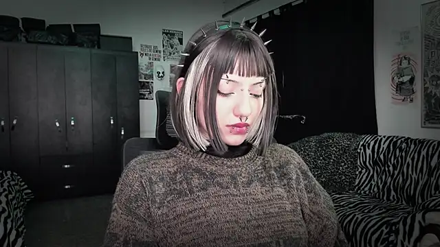 roxy toxic online show from 10, 6, 2026