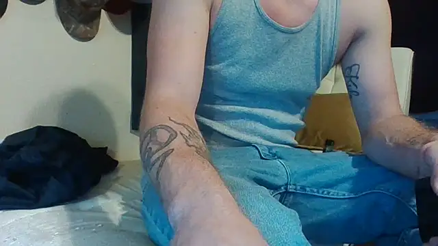 Snapshot of biggzee6 chatting on 1, 12, 2025 biggzee6 online show from 1, 12, 2025