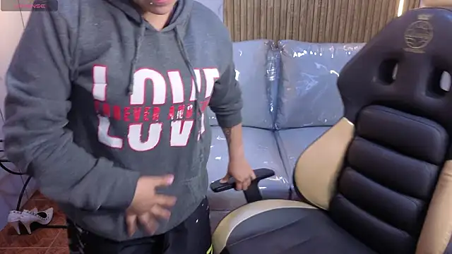 Kitten Cam online show from 8, 2, 2026