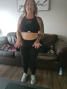 TattedMamaXOXO online show from 18, 11, 2025