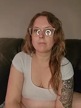 TattedMamaXOXO online show from 24, 11, 2025