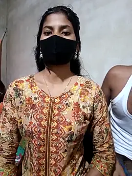 Hot couple 1 online show from 21, 3, 2026