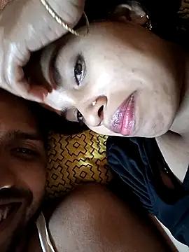 Hot couple 1 online show from 12, 4, 2026