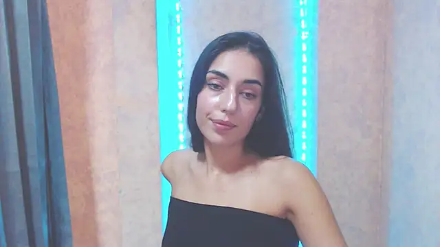 Lovelllyy online show from 9, 10, 2025