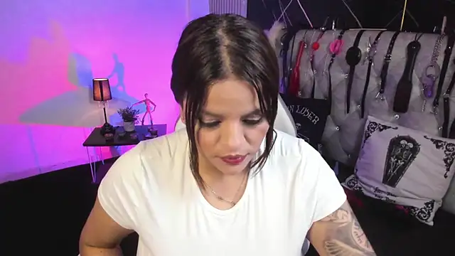 victoria  floyd online show from 11, 2, 2026