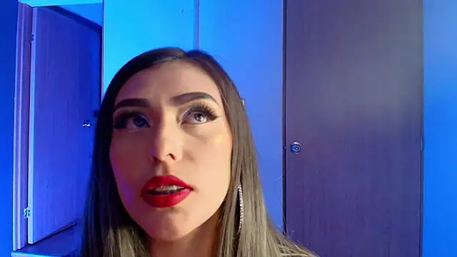 Snapshot of lucy_queensss chatting on 22, 10, 2025 lucy queensss online show from 22, 10, 2025