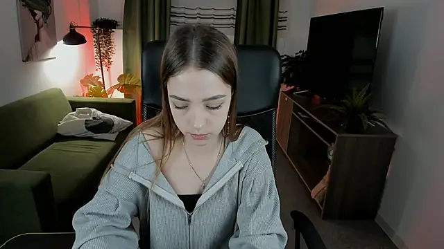 PamBeesly online show from 16, 3, 2025