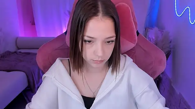 PamBeesly online show from 21, 12, 2025