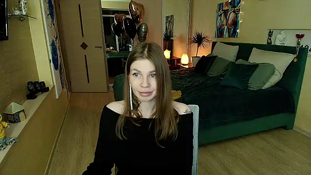 Snapshot of ReginaSparkle chatting on 13, 2, 2025 ReginaSparkle online show from 13, 2, 2025