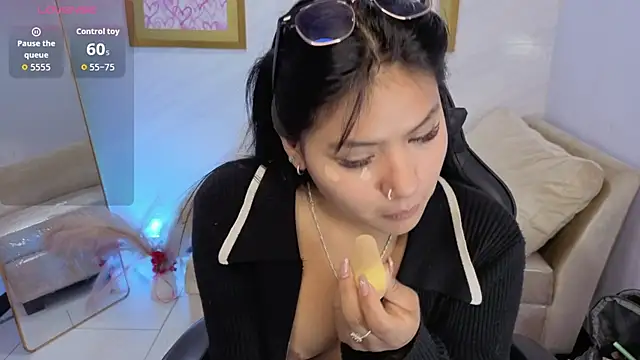 Paulette v online show from 18, 12, 2025