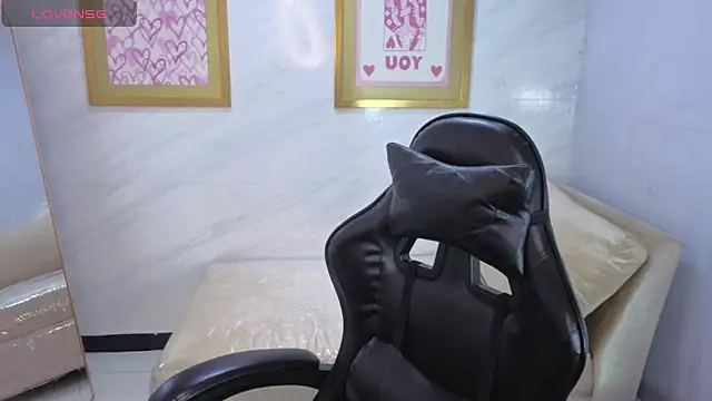 Snapshot of Paulette_v chatting on 2, 3, 2026 Paulette v online show from 2, 3, 2026