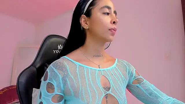 sophierooy22 online show from 4, 4, 2026