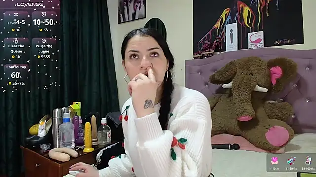 Snapshot of Emmie_Hot chatting on 18, 9, 2025 Emmie Hot online show from 18, 9, 2025
