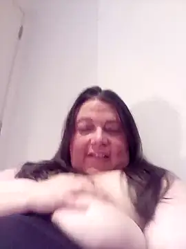 Snapshot of HotHornyEmmaX chatting on 3, 2, 2025 HotHornyEmmaX online show from 3, 2, 2025