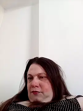 Snapshot of HotHornyEmmaX chatting on 2, 3, 2025 HotHornyEmmaX online show from 2, 3, 2025