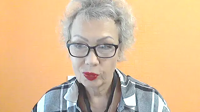 Snapshot of NessyJenixs chatting on 2, 10, 2025 NessyJenixs online show from 2, 10, 2025