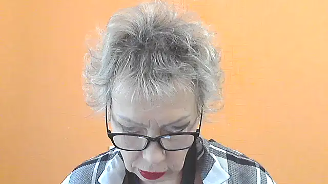 Snapshot of NessyJenixs chatting on 5, 10, 2025 NessyJenixs online show from 5, 10, 2025