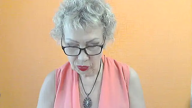 Snapshot of NessyJenixs chatting on 4, 7, 2026 NessyJenixs online show from 4, 7, 2026