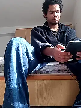 Snapshot of cingonduro chatting on 9, 3, 2025 cingonduro online show from 9, 3, 2025