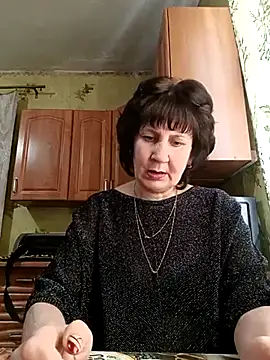 Snapshot of Laura_Kiss chatting on 8, 3, 2025 Laura Kiss online show from 8, 3, 2025