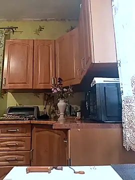 Snapshot of Laura_Kiss chatting on 18, 11, 2025 Laura Kiss online show from 18, 11, 2025