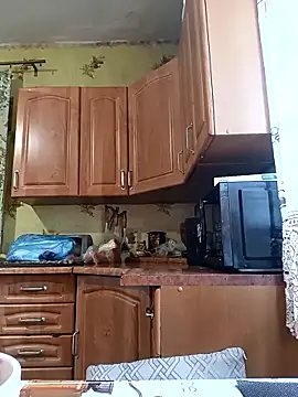 Snapshot of Laura_Kiss chatting on 14, 12, 2025 Laura Kiss online show from 14, 12, 2025