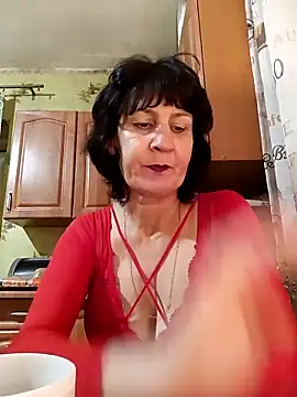 Snapshot of Laura_Kiss chatting on 15, 12, 2025 Laura Kiss online show from 15, 12, 2025