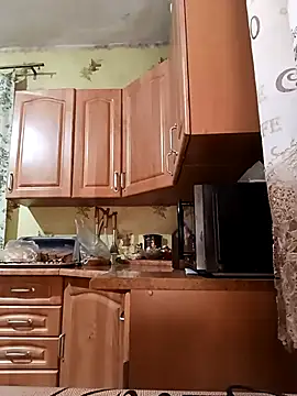 Laura Kiss online show from 28, 2, 2026