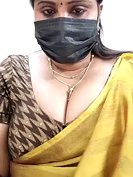 Queenflowerr online show from 29, 1, 2025